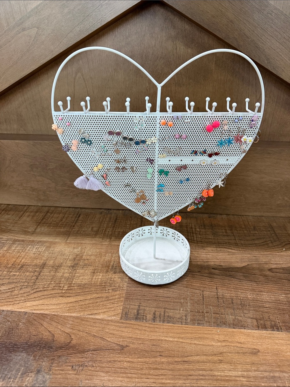 White Heart-Shaped Jewelry and Earring Organizer Stand